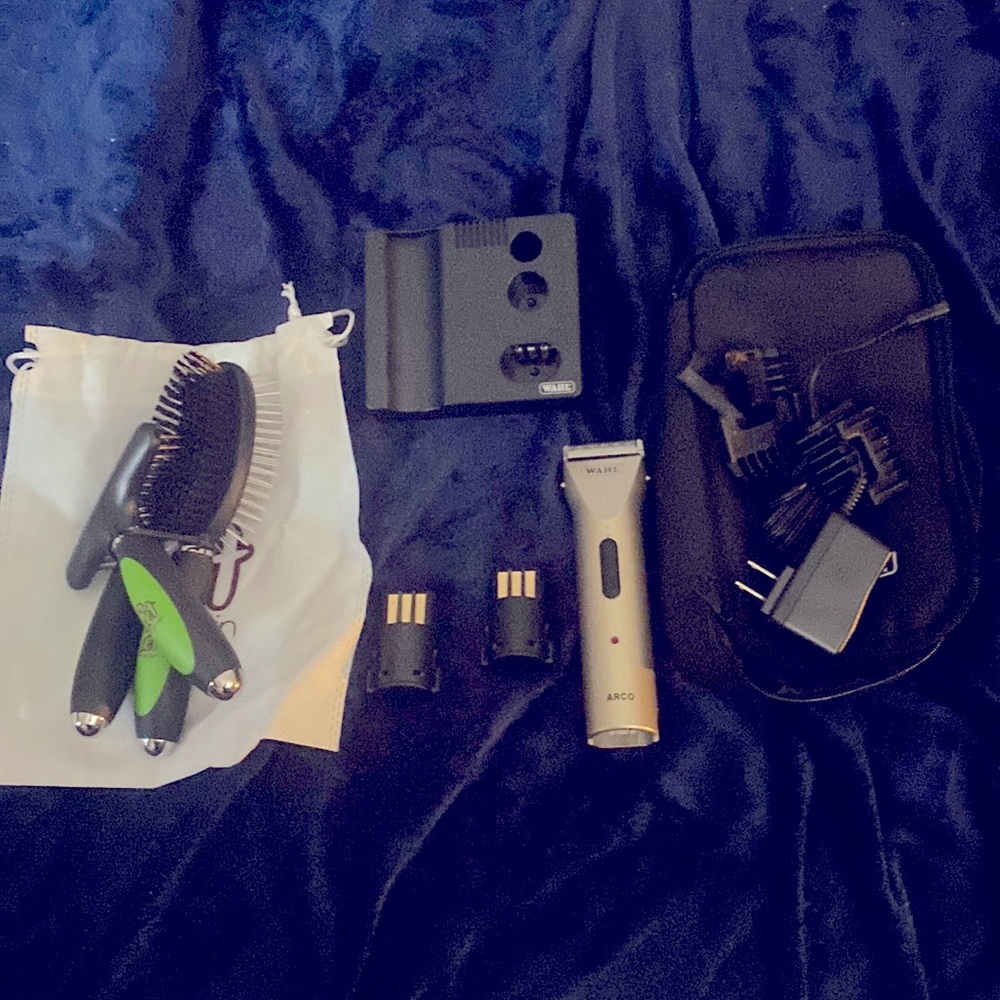 NEW WAHL/ARCO PET GROOMING SET.